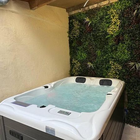 Luxury Room - Havre De Paix Avec Jacuzzi Prive Bar-le-Duc Eksteriør billede